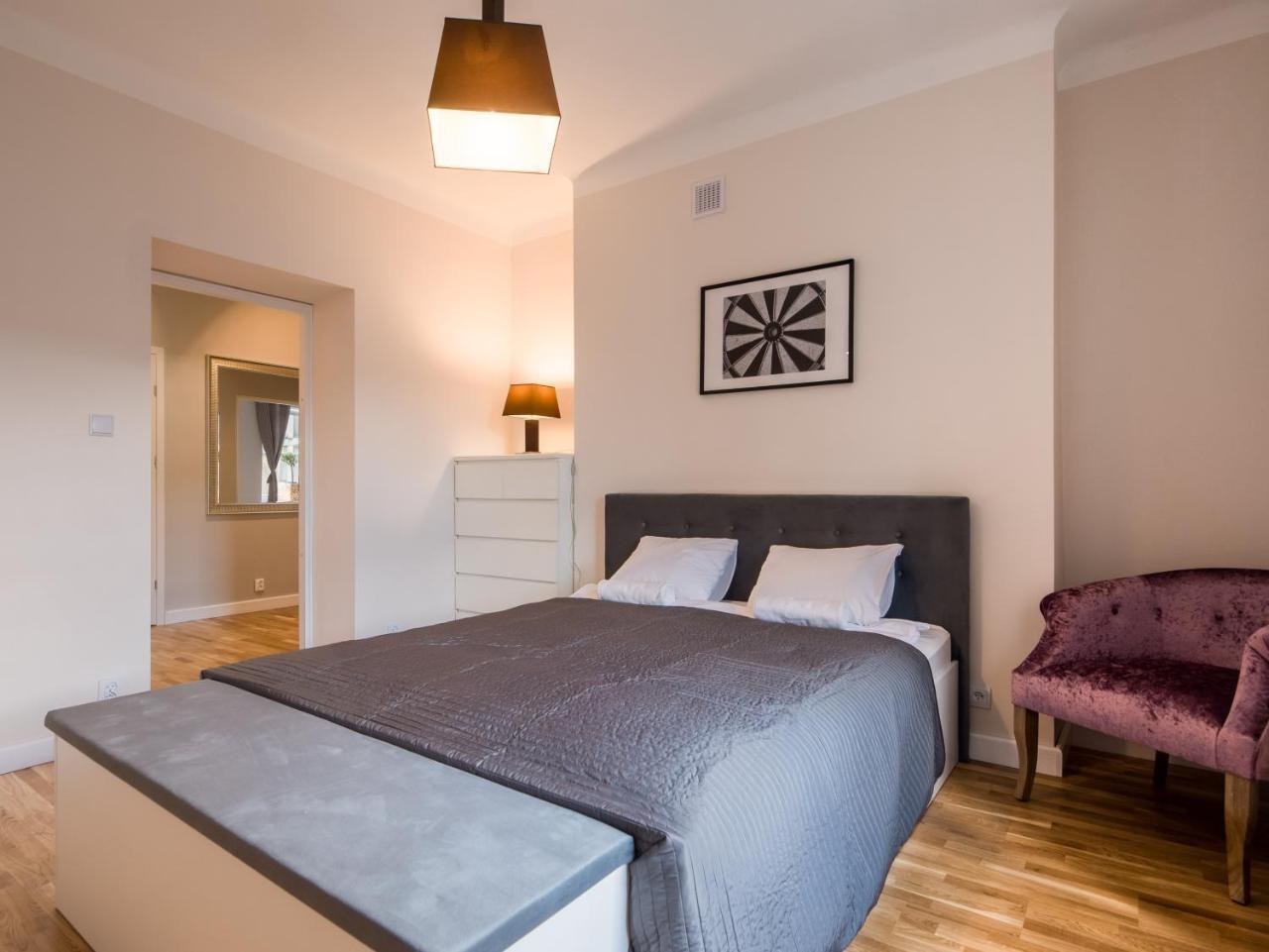 White Residence 4Rooms - City Center Varsovie Extérieur photo