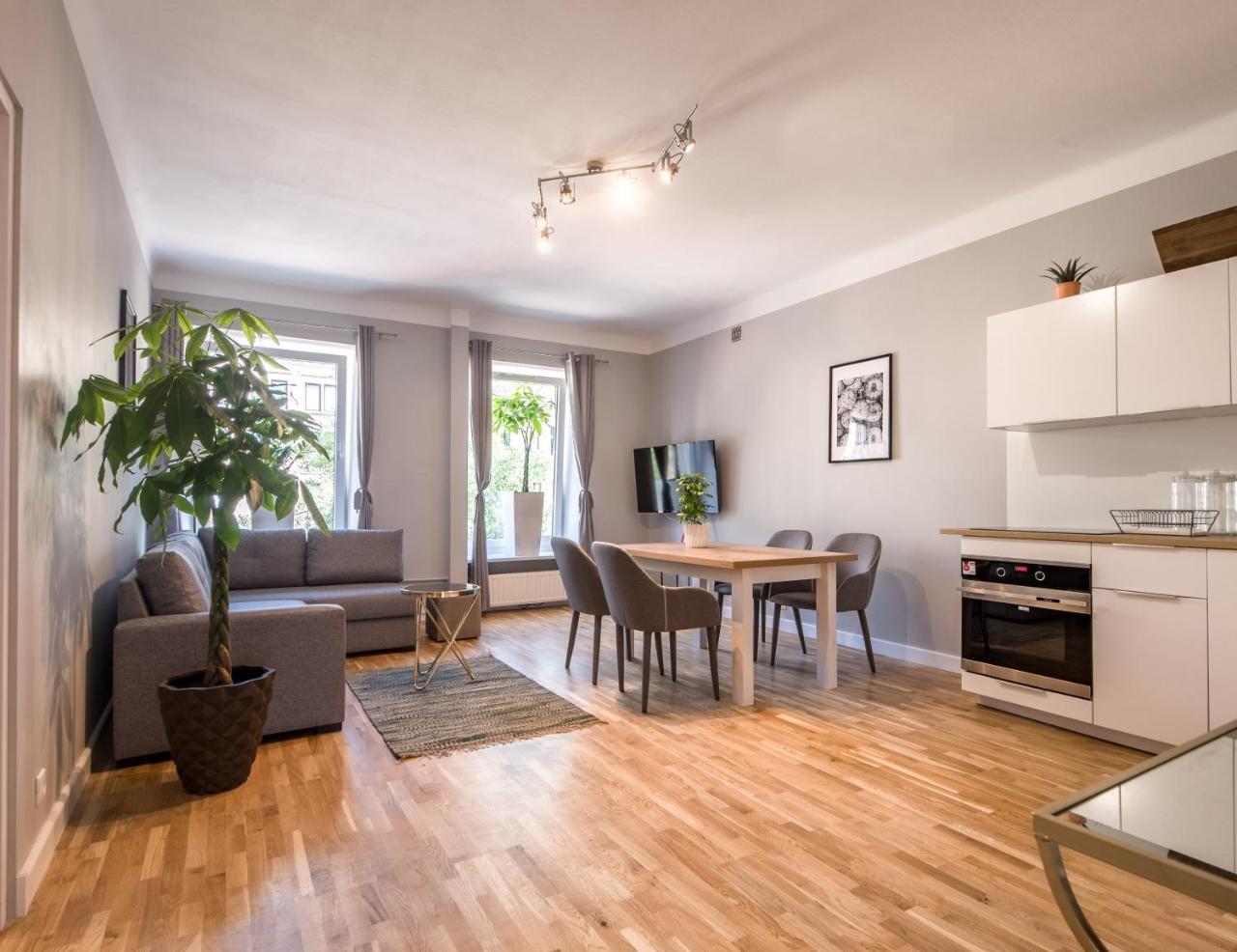 White Residence 4Rooms - City Center Varsovie Extérieur photo