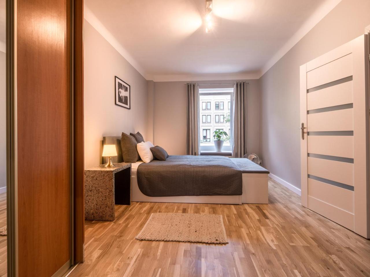 White Residence 4Rooms - City Center Varsovie Extérieur photo