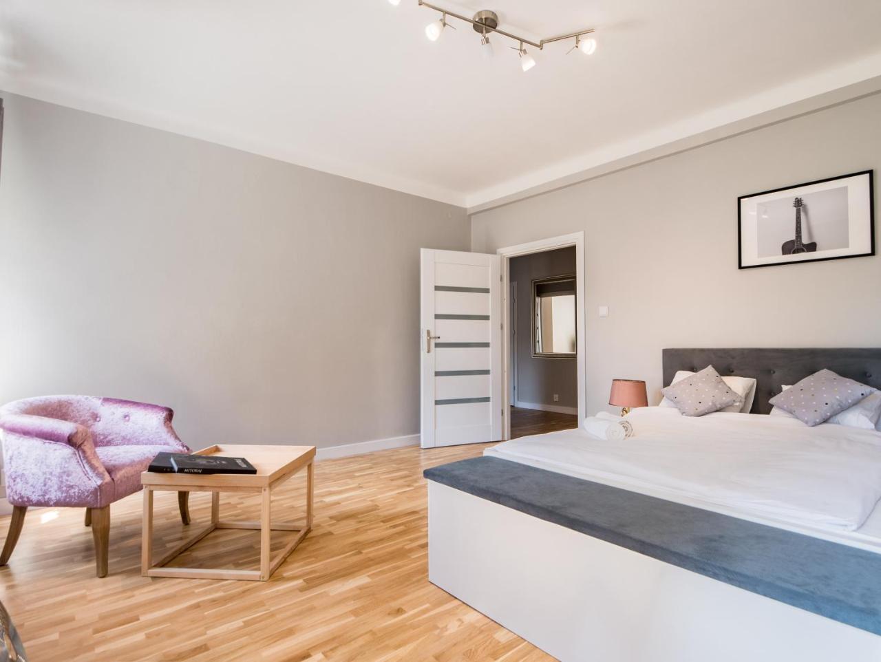 White Residence 4Rooms - City Center Varsovie Extérieur photo