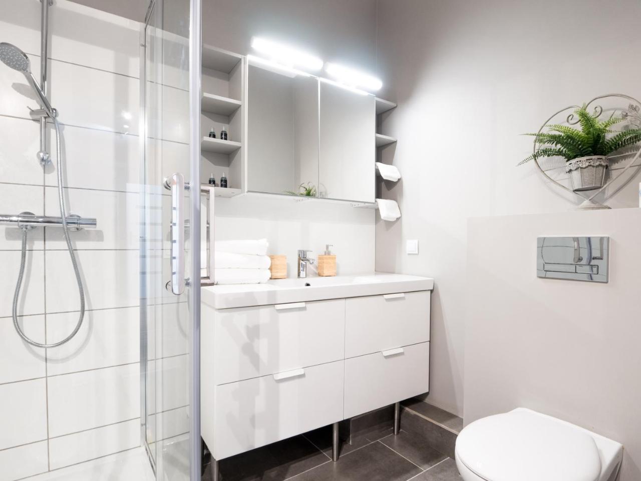 White Residence 4Rooms - City Center Varsovie Extérieur photo